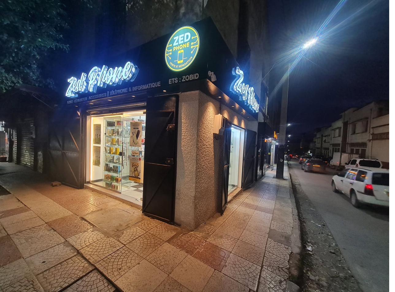 La boutique Zed Phone, El Kseur